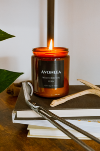 AVONLEA Book Lovers Candle