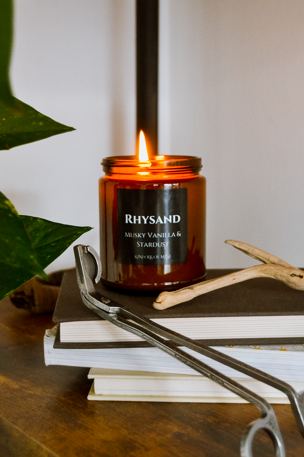 RHYSAND Book Lovers Candle
